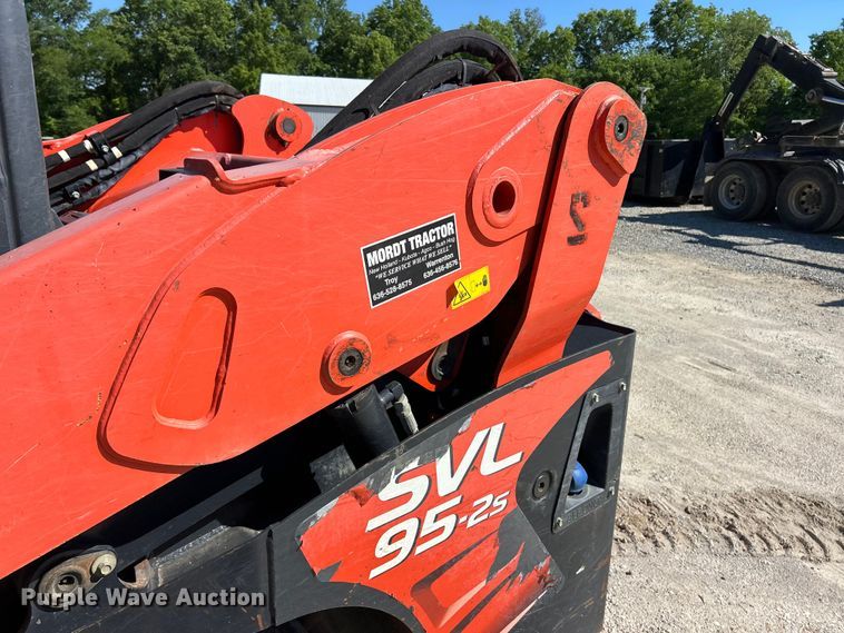 image for item FC2607 2020 Kubota SVL95-2S tracked skid steer loader