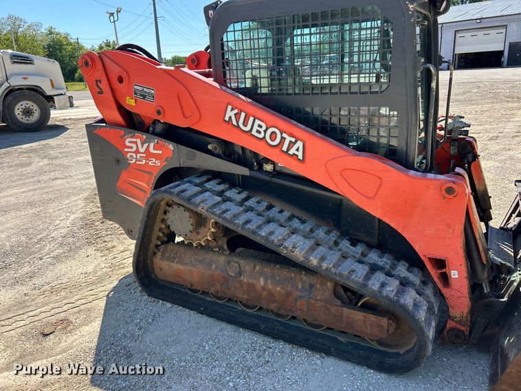 image for item FC2607 2020 Kubota SVL95-2S tracked skid steer loader