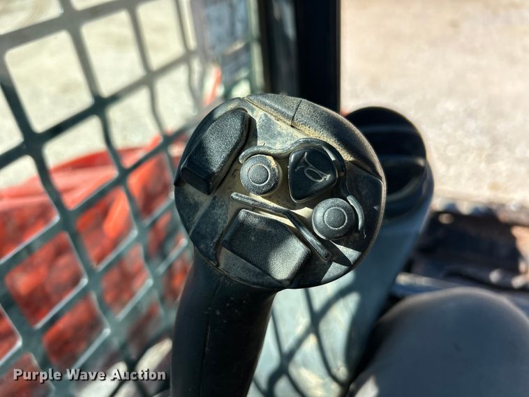 image for item FC2607 2020 Kubota SVL95-2S tracked skid steer loader