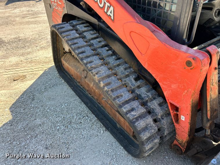 image for item FC2607 2020 Kubota SVL95-2S tracked skid steer loader