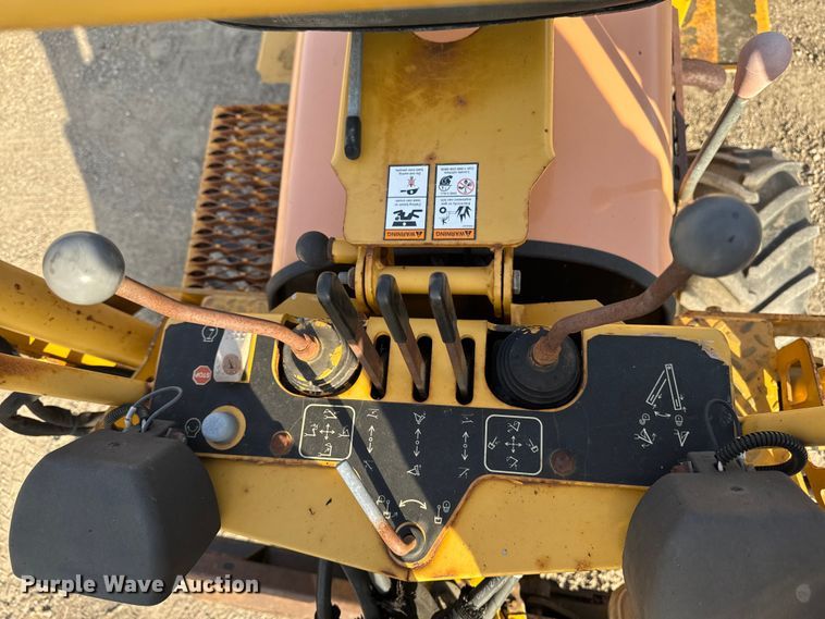 image for item FC3048 2007 Vermeer RT450 trencher