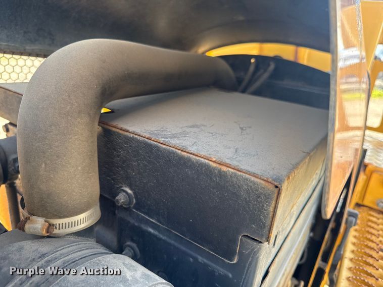 image for item FC3048 2007 Vermeer RT450 trencher