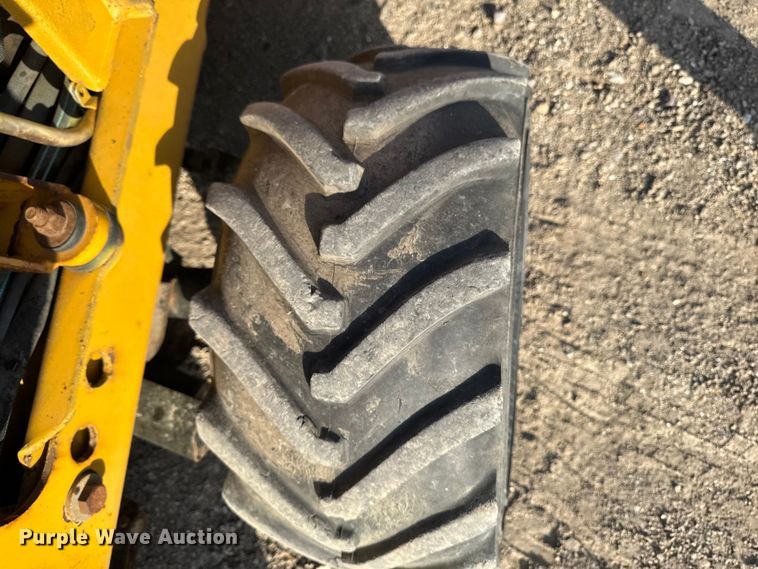 image for item FC3048 2007 Vermeer RT450 trencher