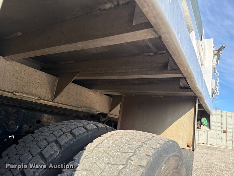 image for item FC3049 2015 Ford F550 Super Duty dump truck