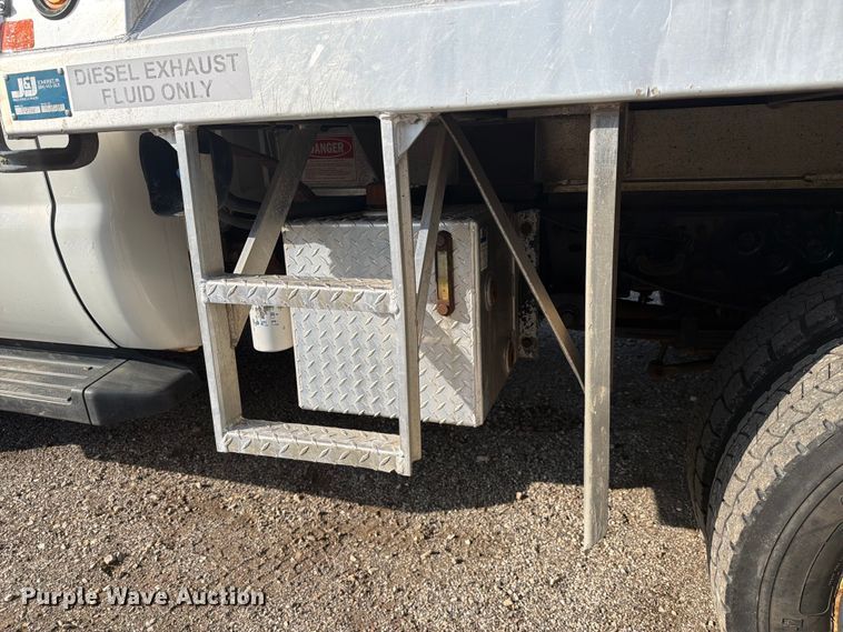 image for item FC3049 2015 Ford F550 Super Duty dump truck