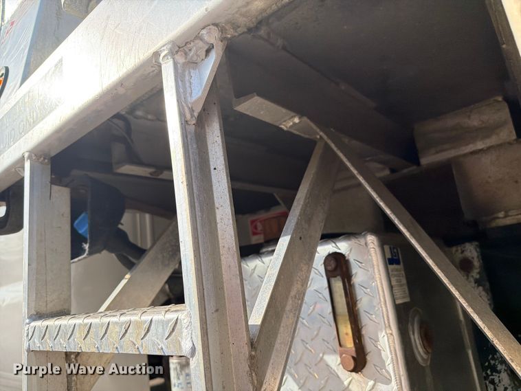 image for item FC3049 2015 Ford F550 Super Duty dump truck