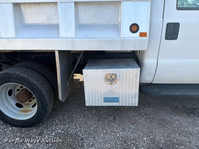 image for item FC3049 2015 Ford F550 Super Duty dump truck