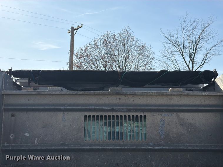 image for item FC3049 2015 Ford F550 Super Duty dump truck