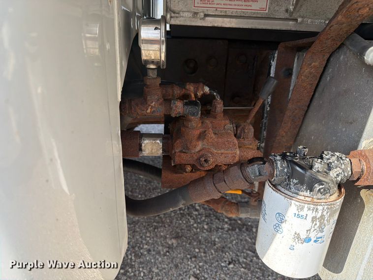 image for item FC3049 2015 Ford F550 Super Duty dump truck