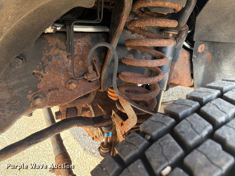 image for item FC3049 2015 Ford F550 Super Duty dump truck