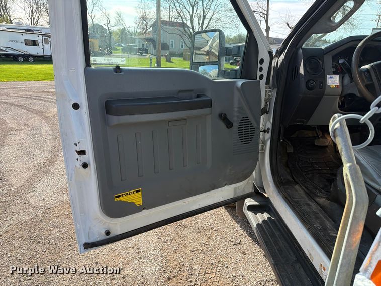 image for item FC3049 2015 Ford F550 Super Duty dump truck