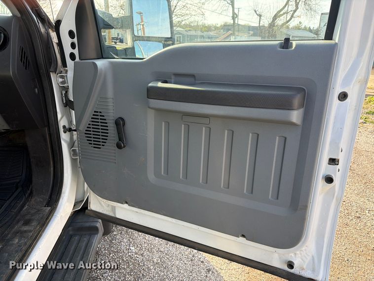 image for item FC3049 2015 Ford F550 Super Duty dump truck