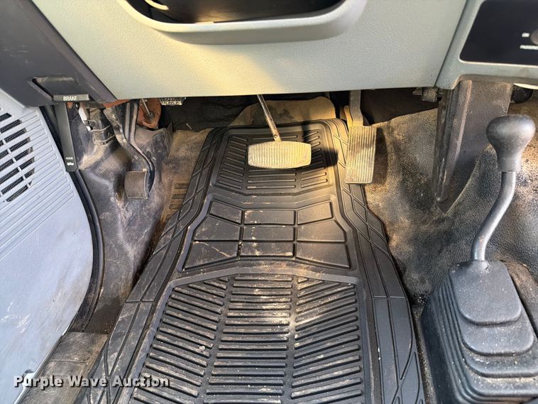 image for item FC3049 2015 Ford F550 Super Duty dump truck