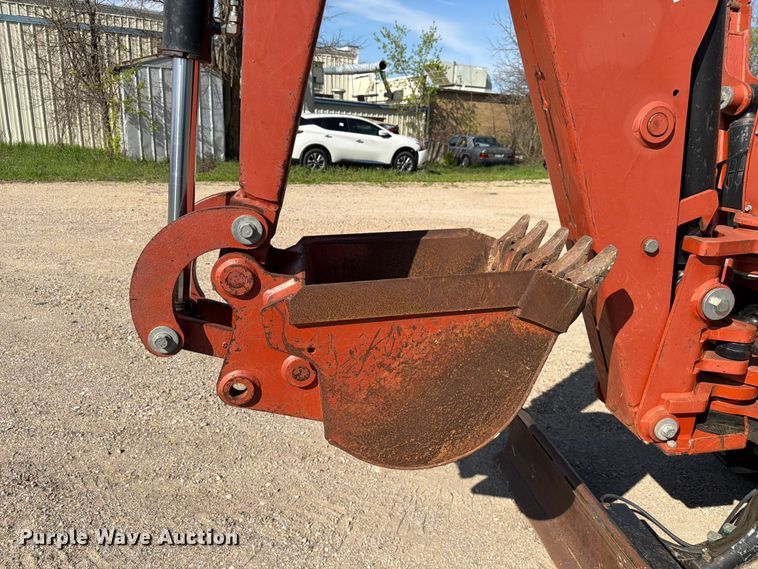 image for item FC3050 2004 Ditch Witch RT55 trencher
