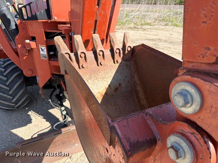 image for item FC3050 2004 Ditch Witch RT55 trencher