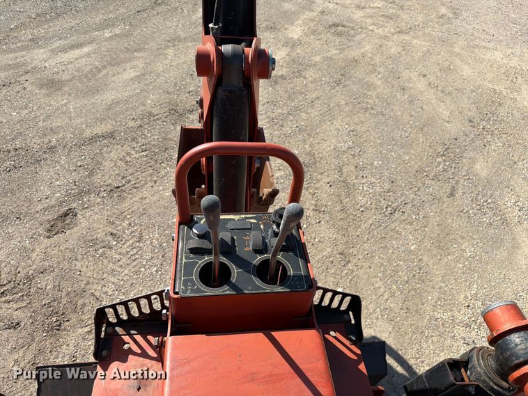 image for item FC3050 2004 Ditch Witch RT55 trencher