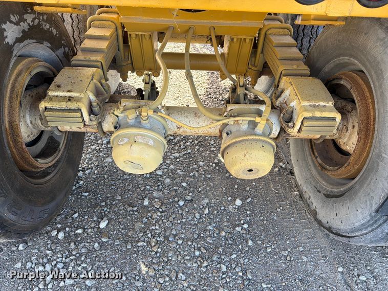 image for item FC3052 1995 Clement Industries side dump trailer