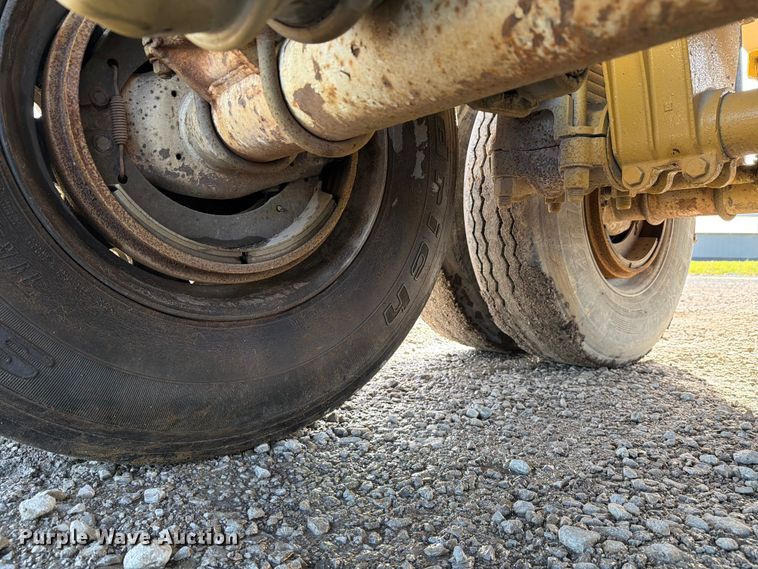 image for item FC3052 1995 Clement Industries side dump trailer