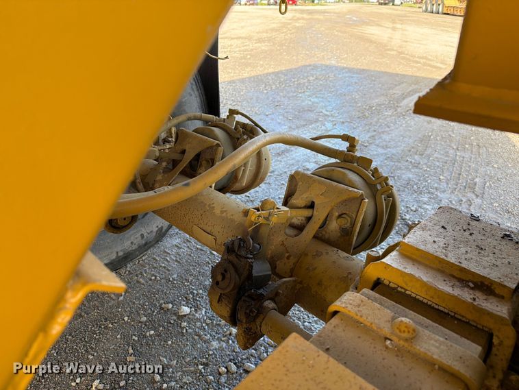 image for item FC3052 1995 Clement Industries side dump trailer