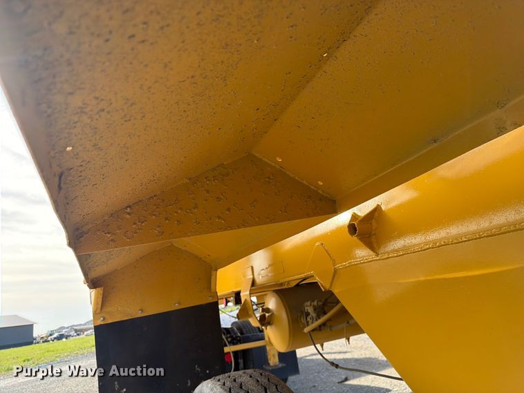 image for item FC3052 1995 Clement Industries side dump trailer