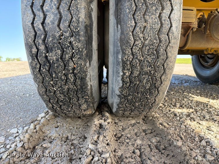 image for item FC3052 1995 Clement Industries side dump trailer