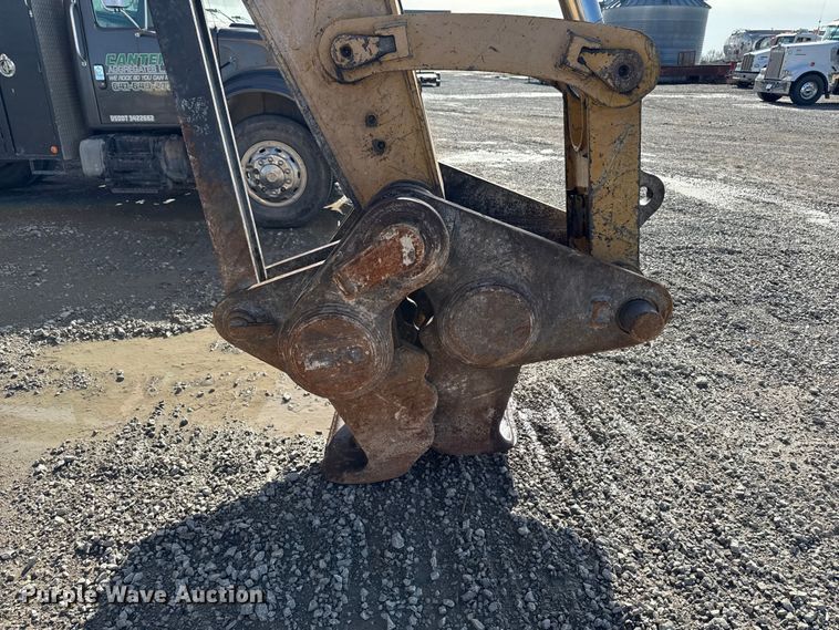 image for item FC3053 Excavator pulverizer