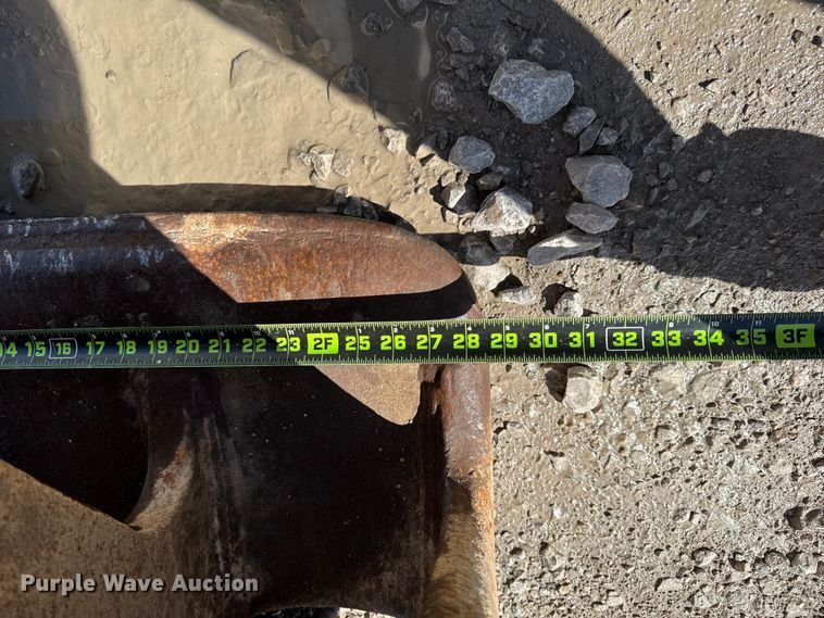 image for item FC3053 Excavator pulverizer