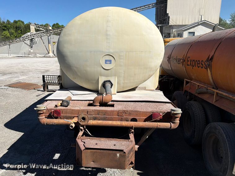 image for item FC3067 2007 Freightliner M2 water truck