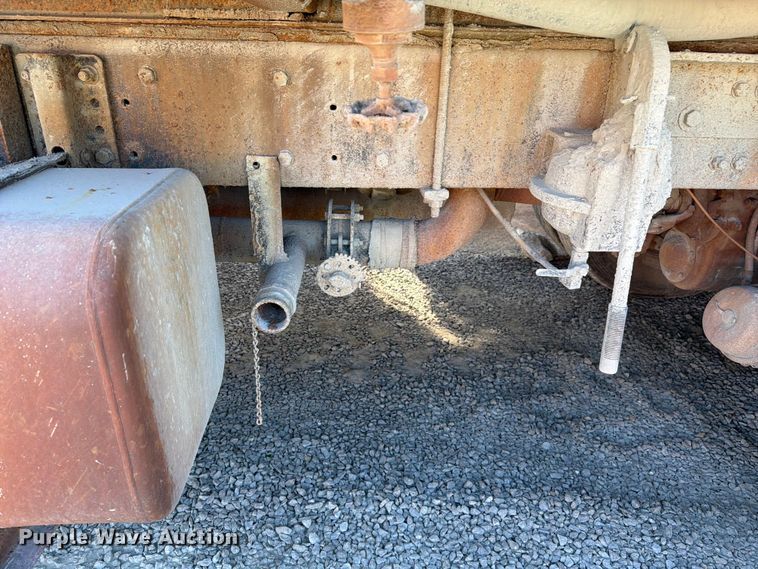 image for item FC3067 2007 Freightliner M2 water truck