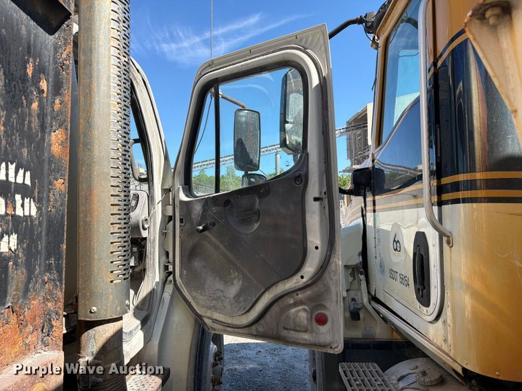 image for item FC3067 2007 Freightliner M2 water truck
