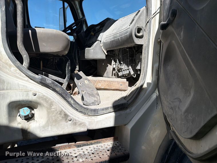 image for item FC3067 2007 Freightliner M2 water truck