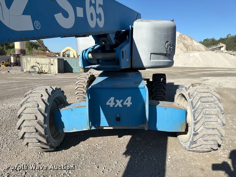 image for item FC3068 2007 Genie S-65 boom lift