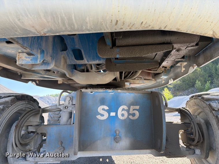 image for item FC3068 2007 Genie S-65 boom lift