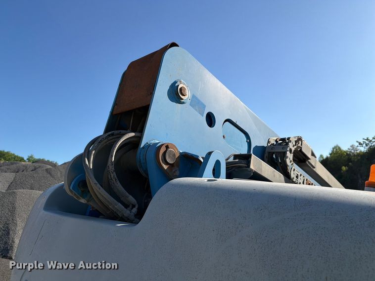 image for item FC3068 2007 Genie S-65 boom lift