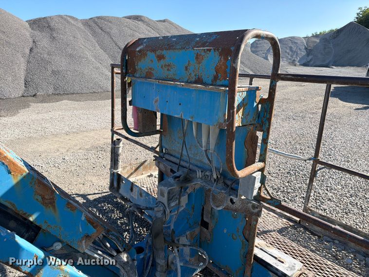 image for item FC3068 2007 Genie S-65 boom lift