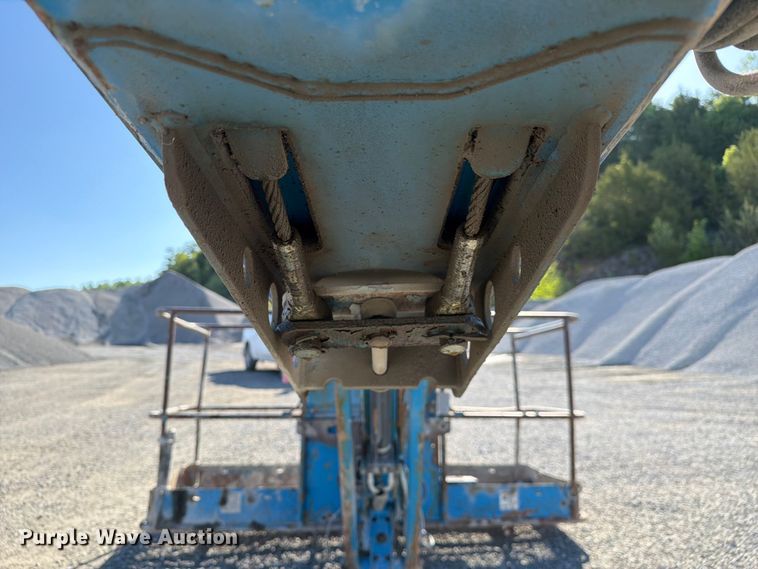 image for item FC3068 2007 Genie S-65 boom lift