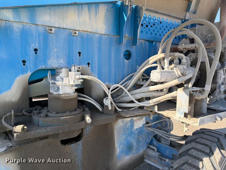 image for item FC3068 2007 Genie S-65 boom lift