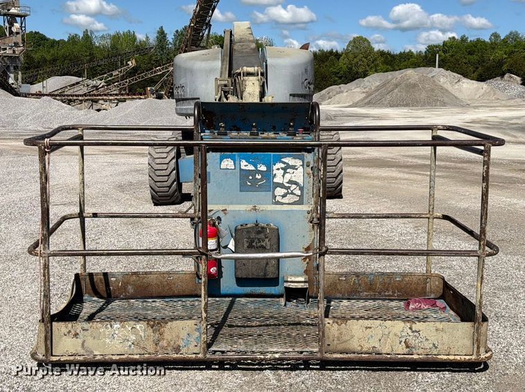 image for item FC3069 2007 Genie S-65 boom lift