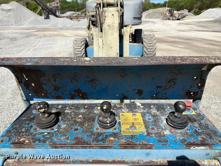 image for item FC3069 2007 Genie S-65 boom lift