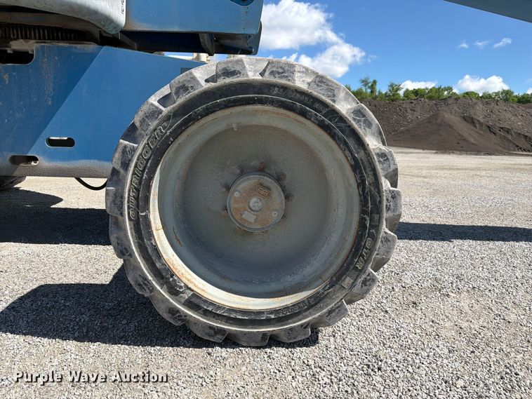 image for item FC3069 2007 Genie S-65 boom lift