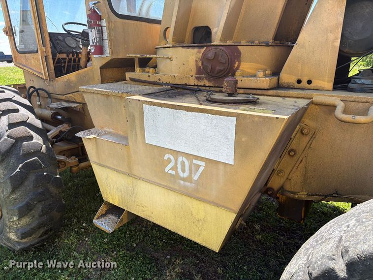 image for item FC3074 1966 Galion 150 crane