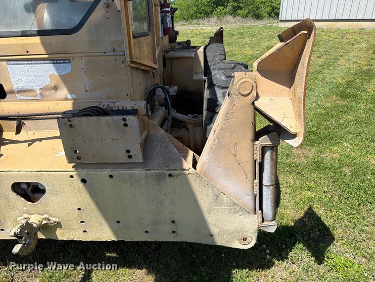 image for item FC3074 1966 Galion 150 crane