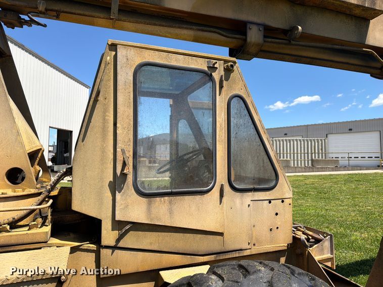 image for item FC3074 1966 Galion 150 crane