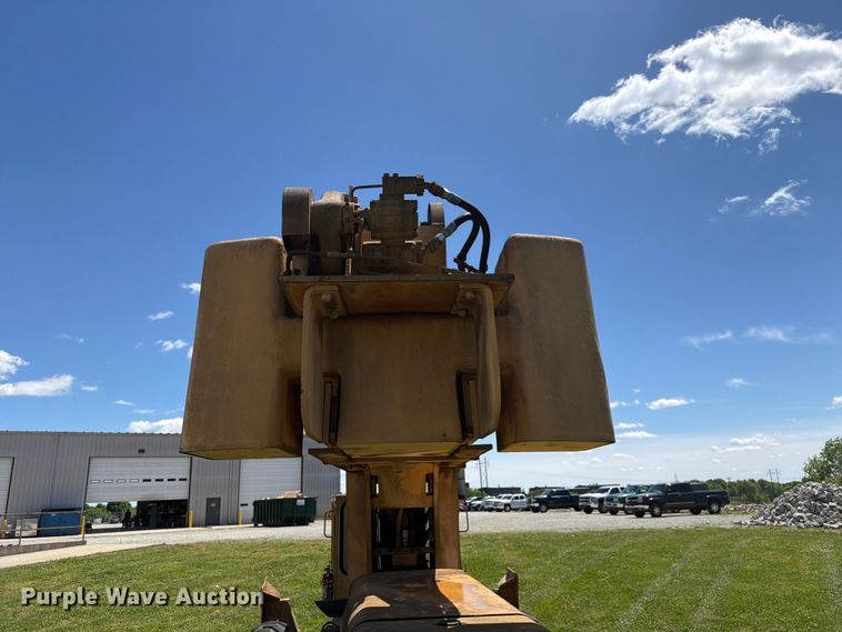 image for item FC3074 1966 Galion 150 crane