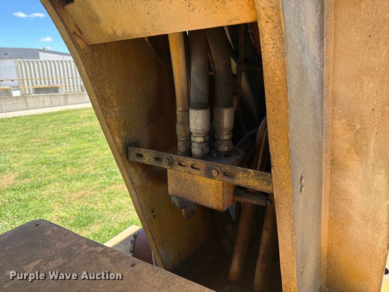 image for item FC3074 1966 Galion 150 crane