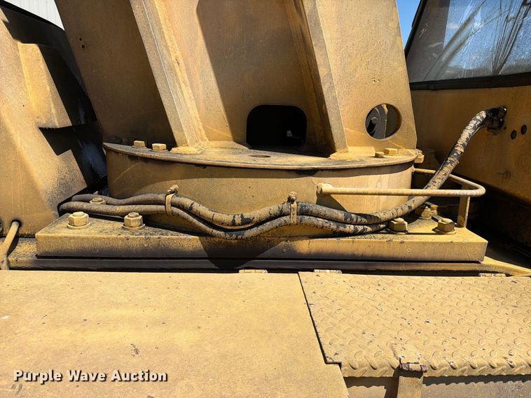 image for item FC3074 1966 Galion 150 crane