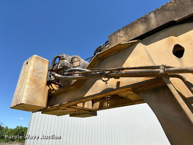 image for item FC3074 1966 Galion 150 crane