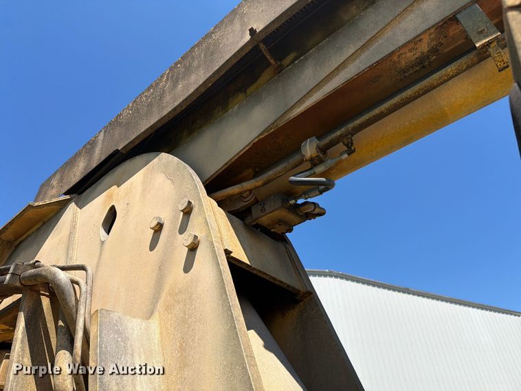 image for item FC3074 1966 Galion 150 crane