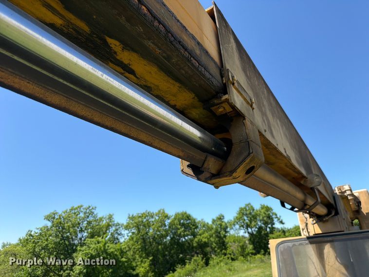 image for item FC3074 1966 Galion 150 crane