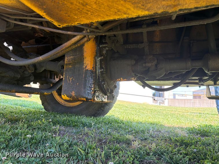 image for item FC3074 1966 Galion 150 crane